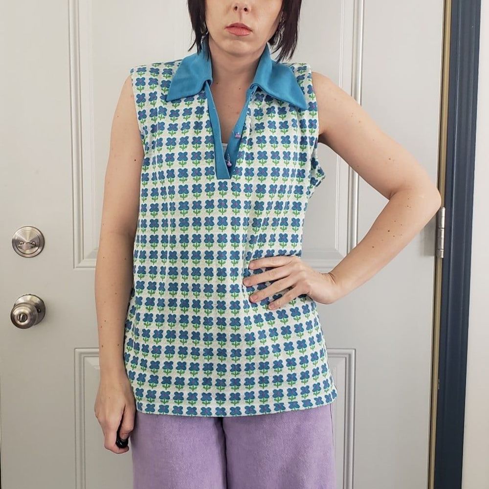 70s Floral Print Polyester Sleeveless Blouse